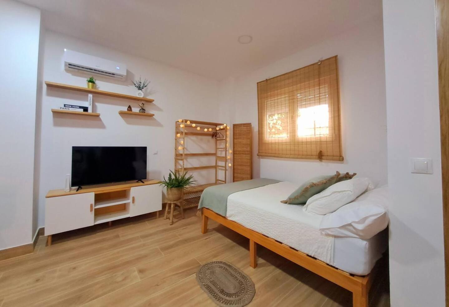 Coffee & Calm Triana Apartment Seville Exterior photo