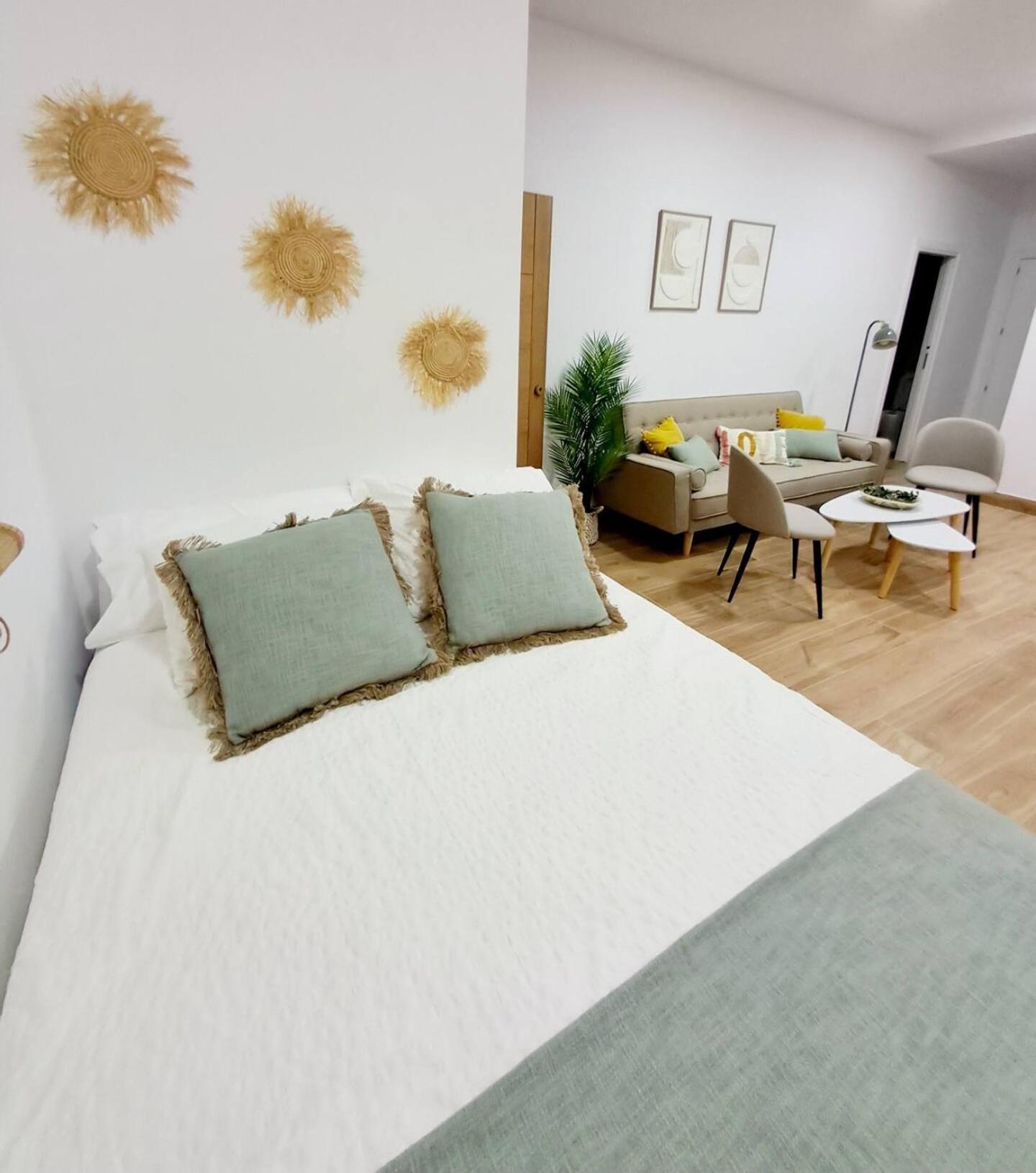 Coffee & Calm Triana Apartment Seville Exterior photo